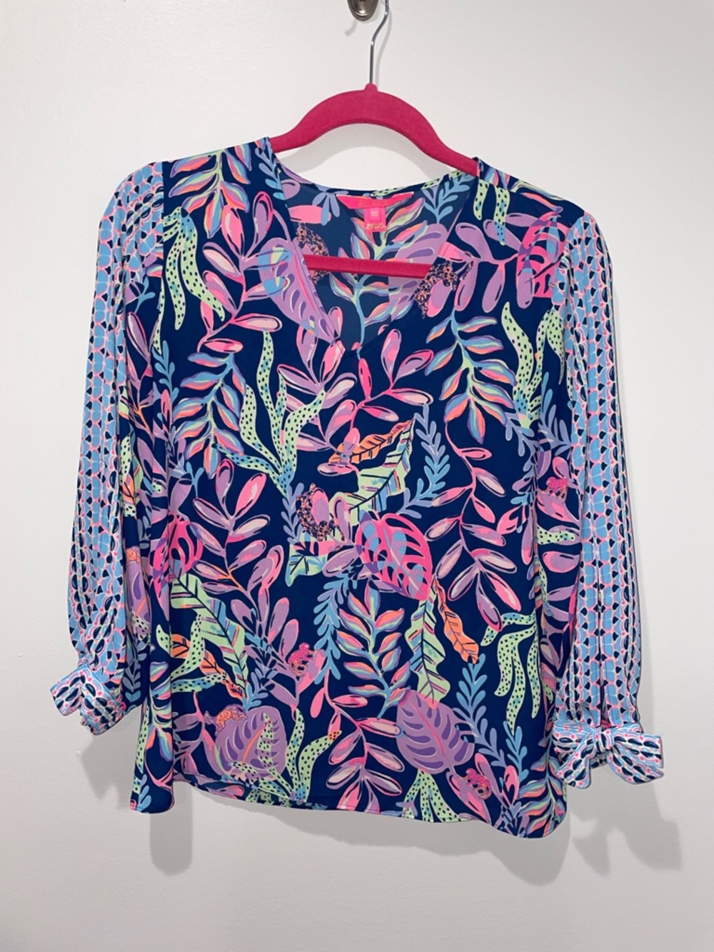 Lilly Pulitzer Floral V-Neck Long Sleeve Blouse in Navy and Pink